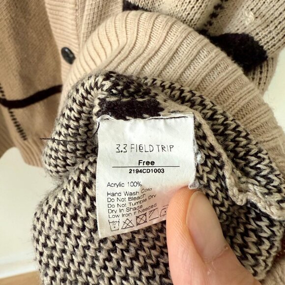 Beige & Black Plaid Knit Cardigan - Oversized Unisex Korean Fashion - Picture 4 of 4